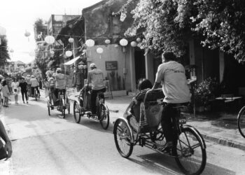 Việc Dễ – Việc Khó