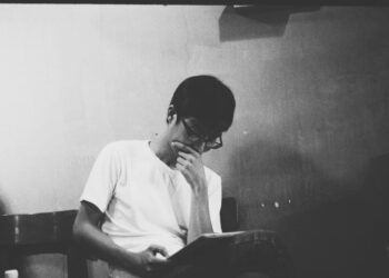 RA VIỆN …
